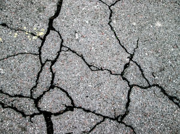 Cost of Driveway Crack Filling in Yukon